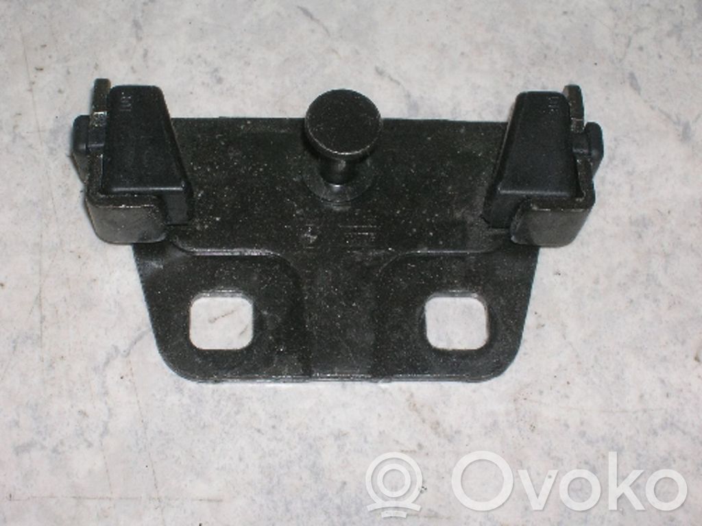 BMW 5 E39 Tailgate lock loop/hook striker 