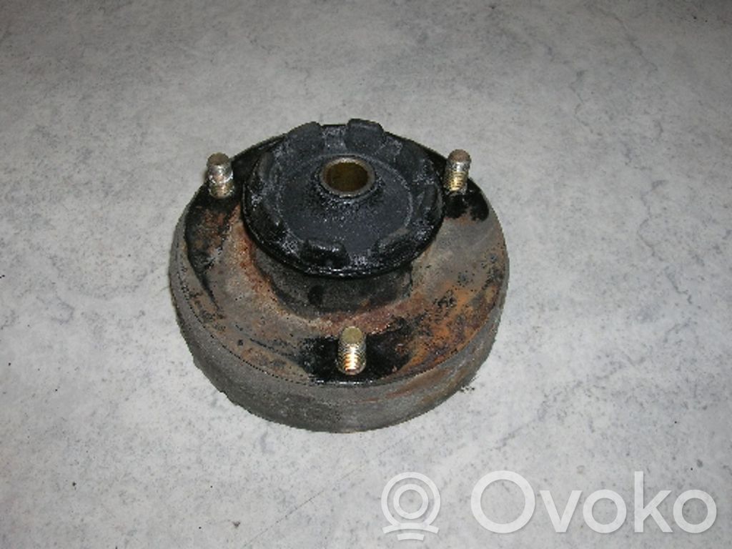 BMW 5 E34 Coil spring/strut mount 