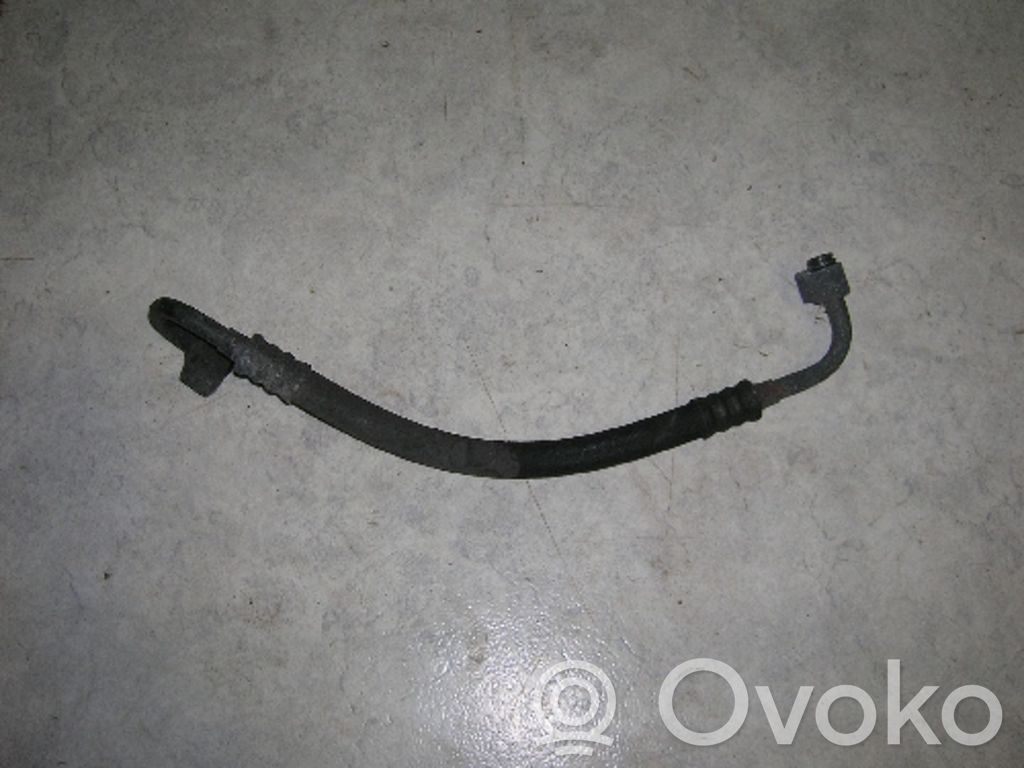 BMW 3 E36 Ilmastointilaitteen putki (A/C) 
