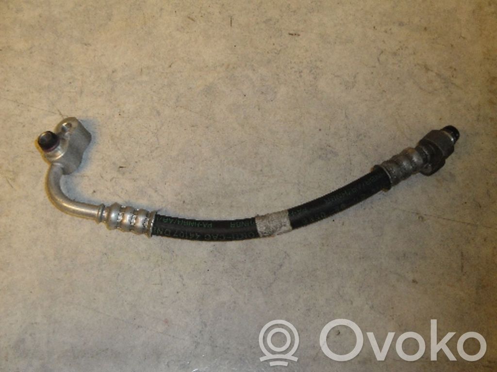BMW 5 E39 Ilmastointilaitteen putki (A/C) 