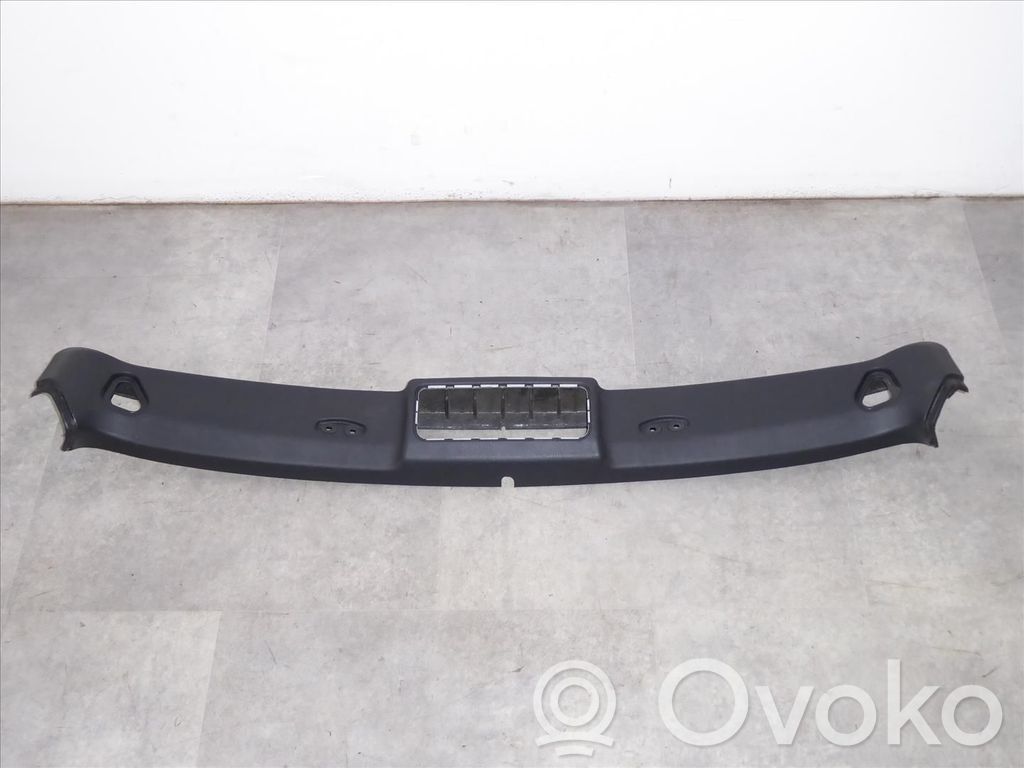 BMW 3 E46 Windshield trim 