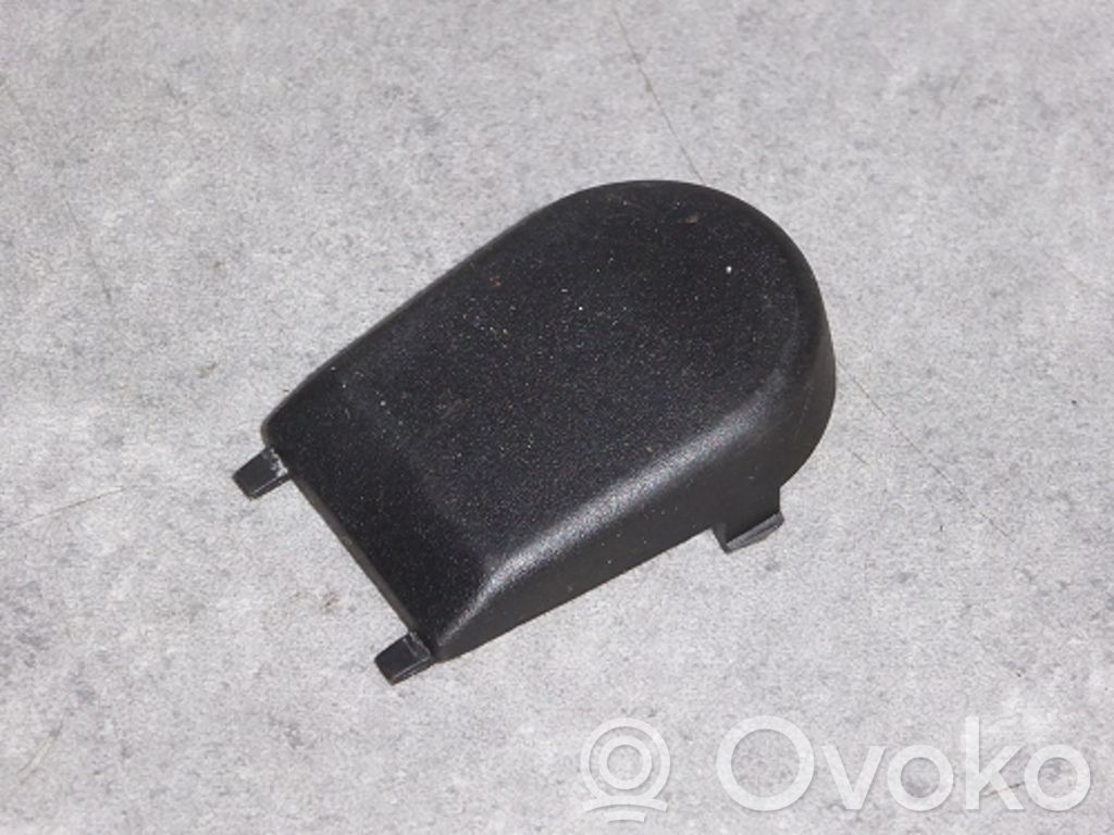 BMW 3 E30 Muu takaoven verhoiluelementti 