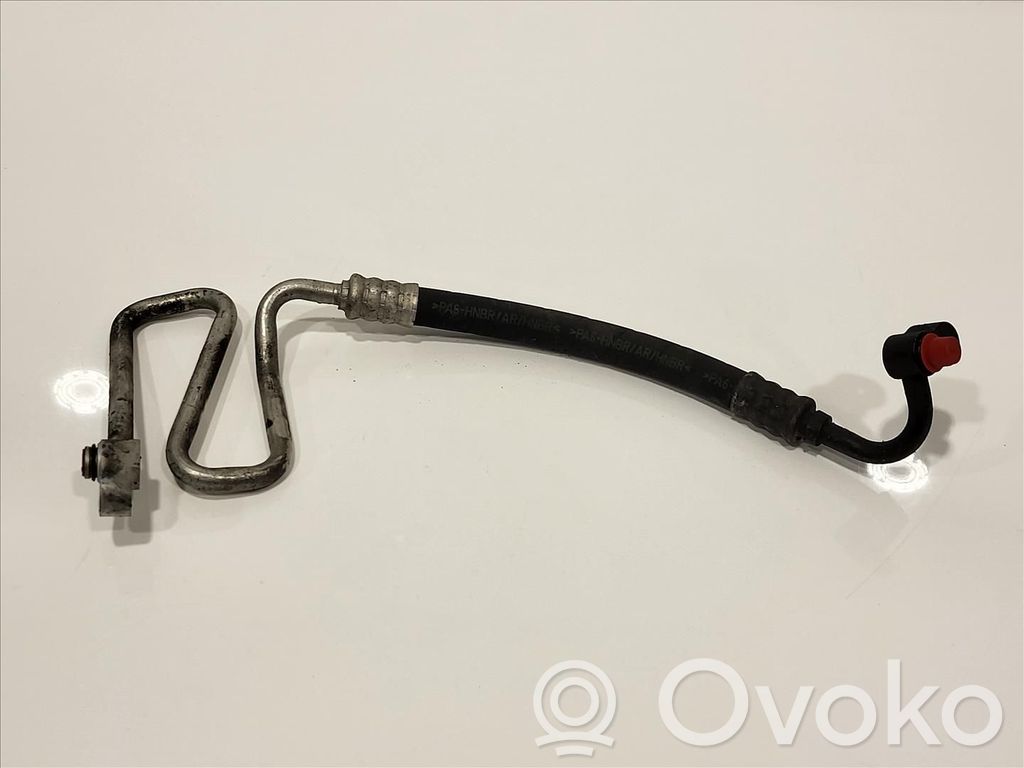 BMW 5 E39 Ilmastointilaitteen putki (A/C) 