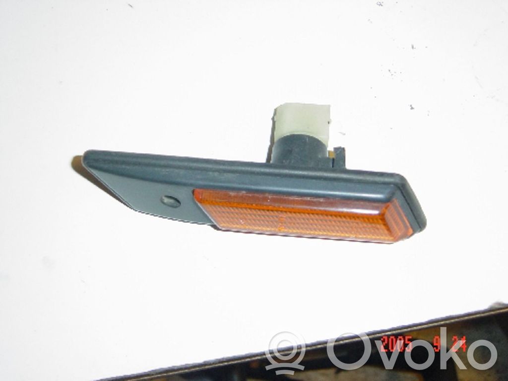 BMW 3 E36 Blinker vorne Stoßstange 