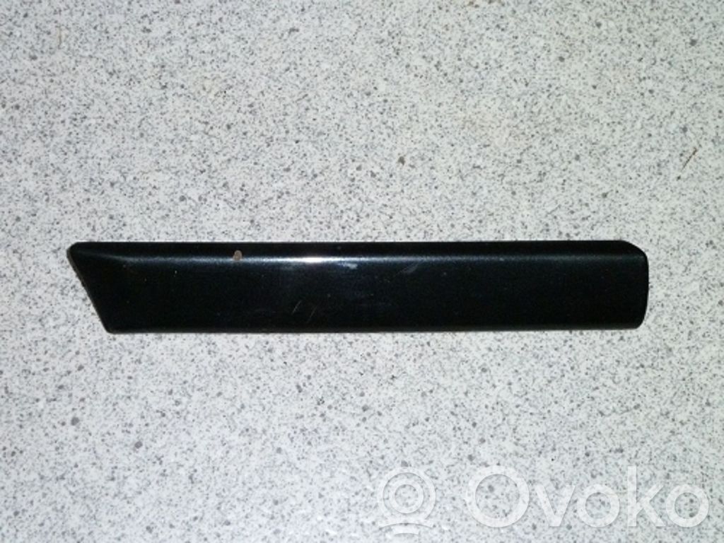 BMW 5 E39 Apdaila sparno (moldingas) 
