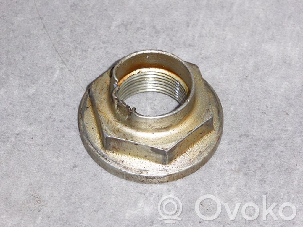 Tuercas/tornillos   31211125826,31211125826