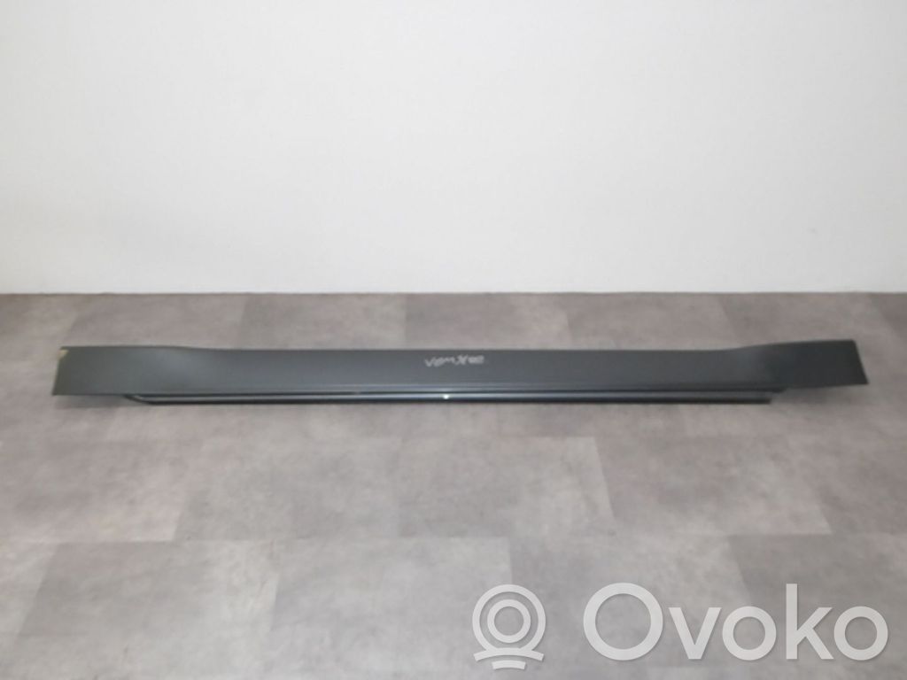 BMW 7 E65 E66 Priekinio kėbulo slenksčio apdaila 