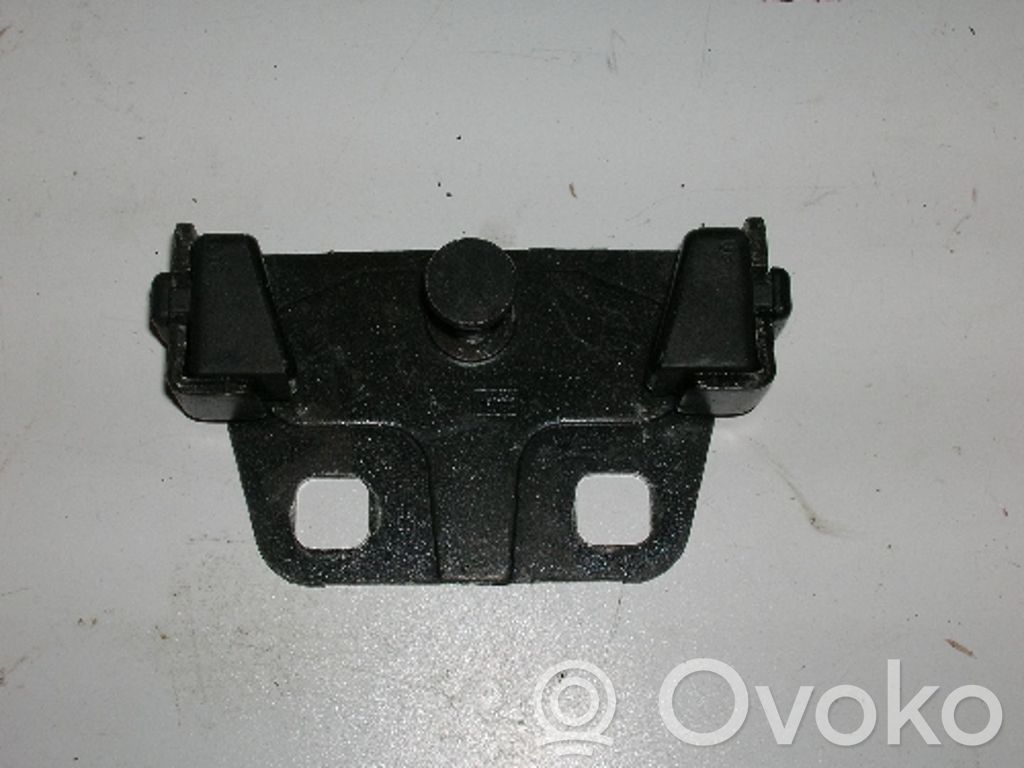 BMW 5 E39 Tailgate lock loop/hook striker 