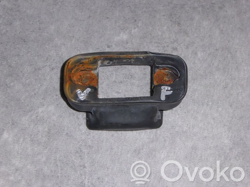 BMW 3 E90 E91 Etuoven pidätin 