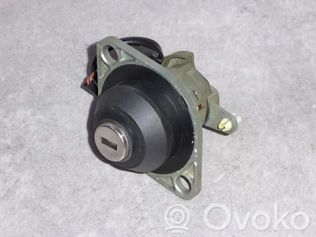 BMW 5 E39 Tailgate/trunk/boot lock/catch/latch 