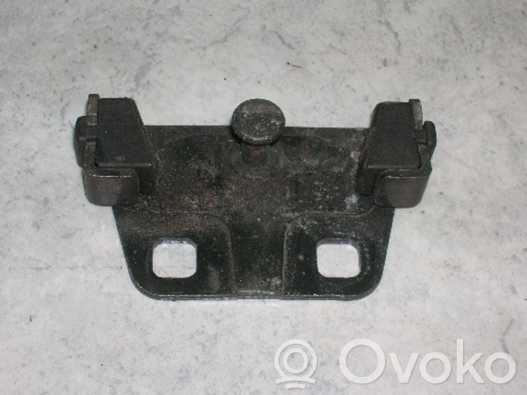 BMW 5 E34 Tailgate lock loop/hook striker 