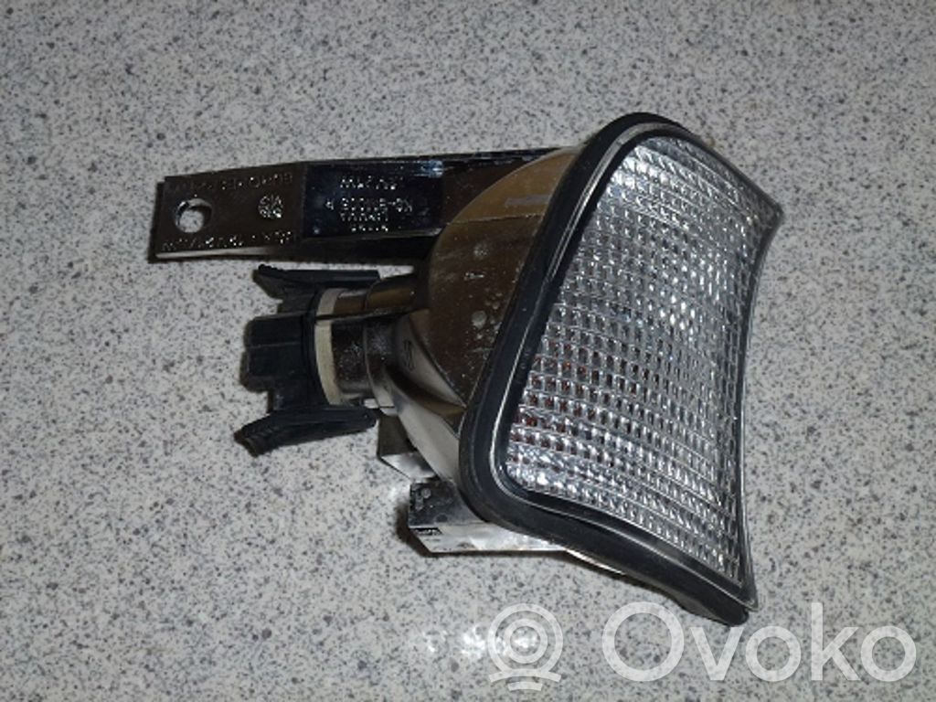 BMW 5 E34 Front indicator light 