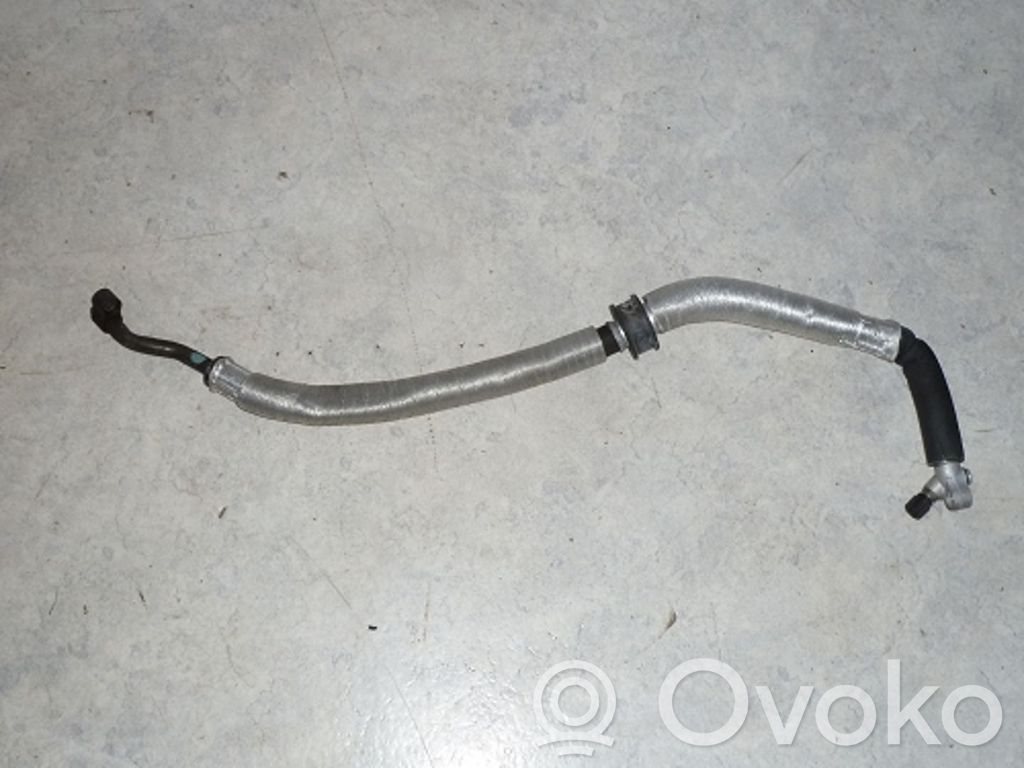 BMW 3 E36 Ilmastointilaitteen putki (A/C) 