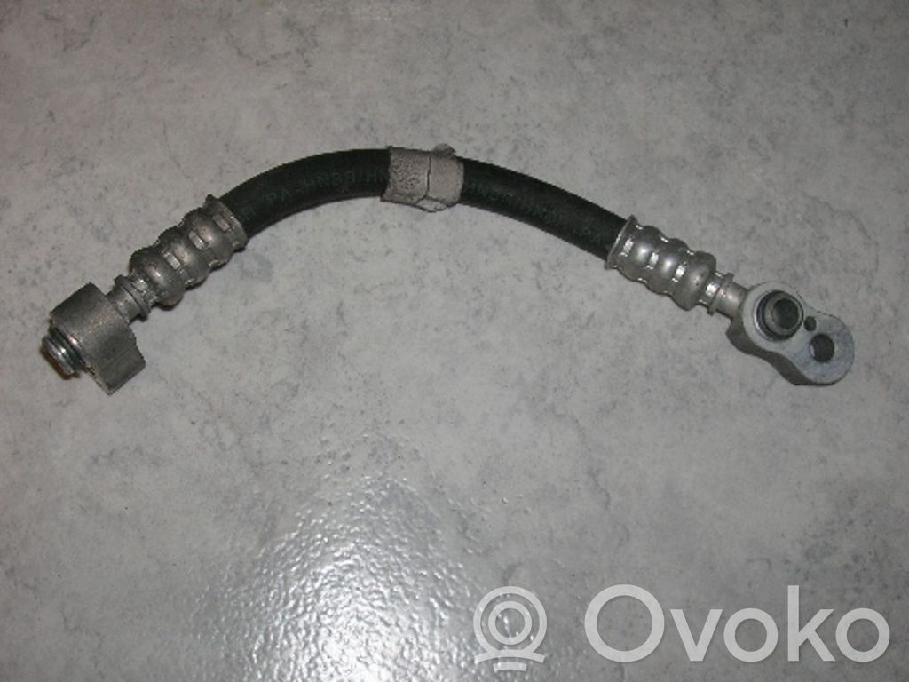 BMW 5 E39 Ilmastointilaitteen putki (A/C) 