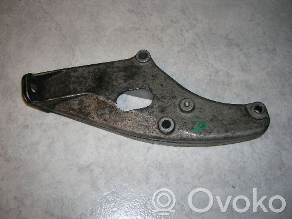 BMW 5 E34 Engine mount bracket 