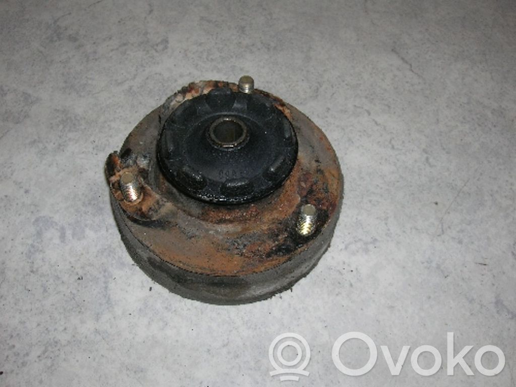 BMW 5 E34 Coil spring/strut mount 