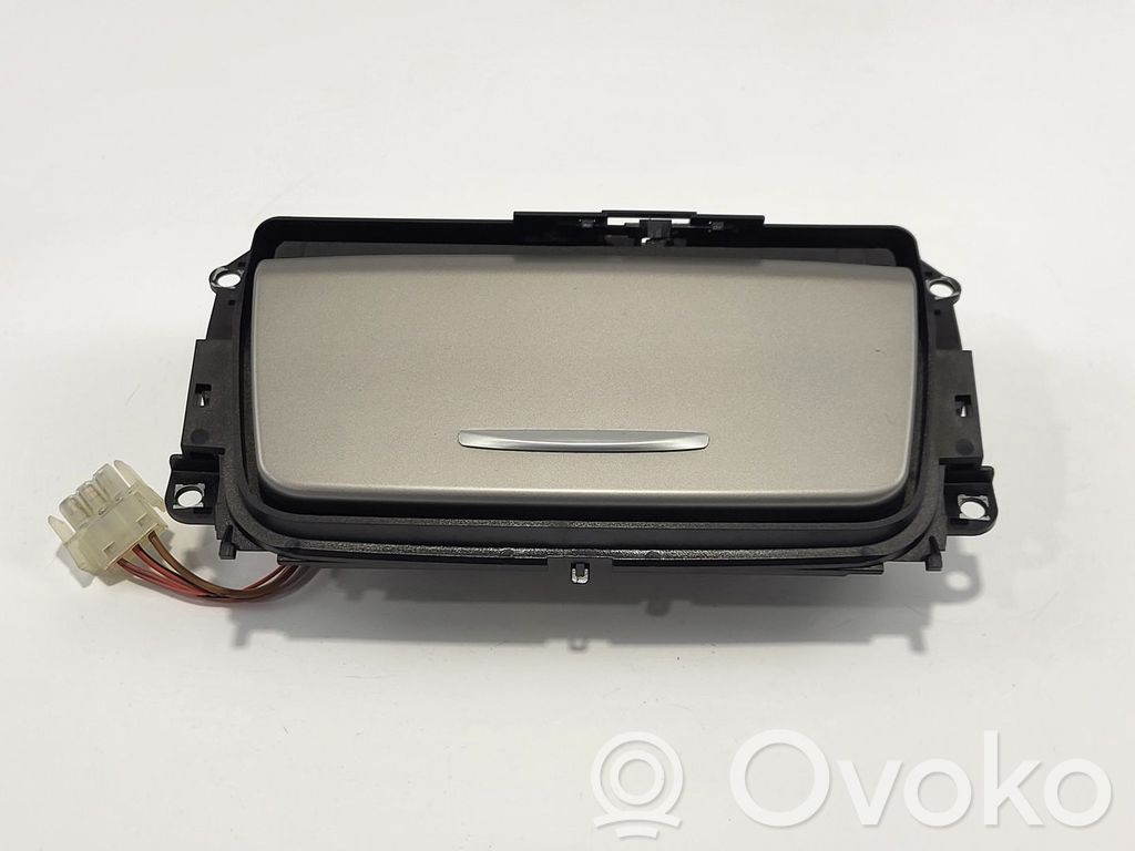 BMW 3 E90 E91 Pelnutrauks (priekšā) 