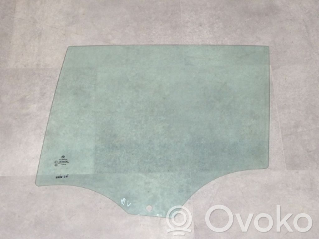 Vidrio lateral trasero   51347119977,51347119977