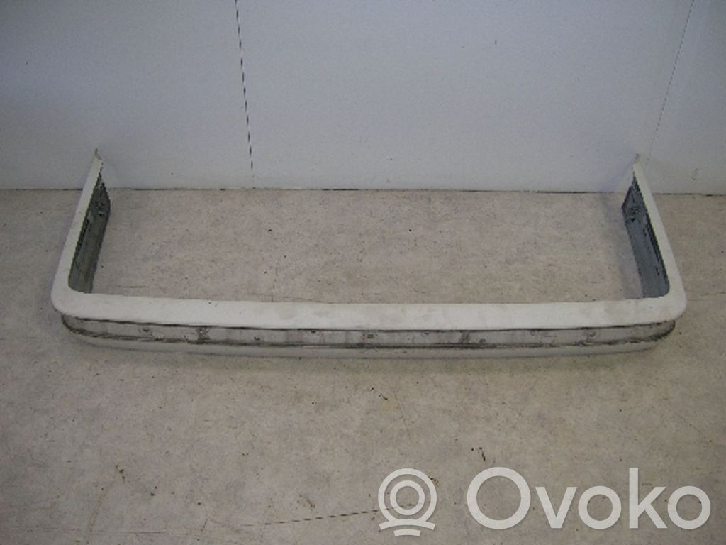 BMW 3 E30 Aizmugurē bampera stūra daļa 