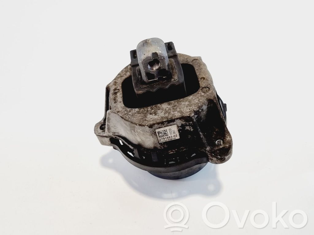 BMW 5 G30 G31 G38 Engine mount bracket