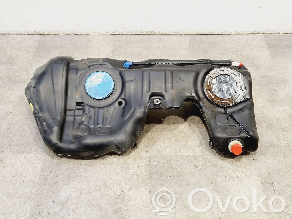 BMW 3 F30 F35 F31 Zbiornik paliwa