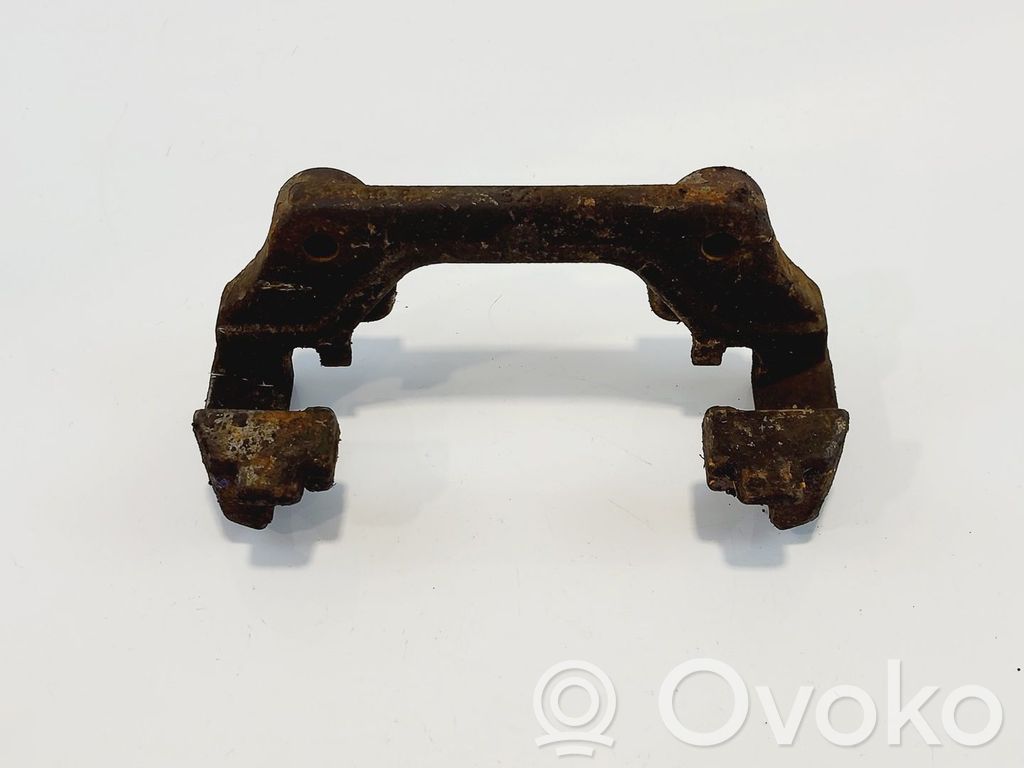 Plaquette / support d'étrier avant   34116778147,34116778147