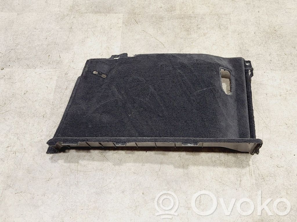 BMW 5 G30 G31 G38 Boczek / Tapicerka / bagażnika 