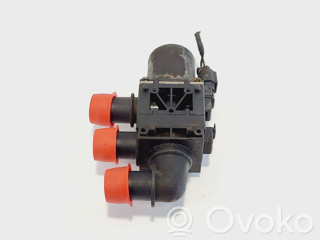 BMW 5 F10 F11 Supapă control încălzitor lichid răcire