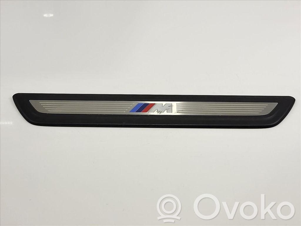 BMW X3 F25 Copertura del rivestimento del sottoporta anteriore 