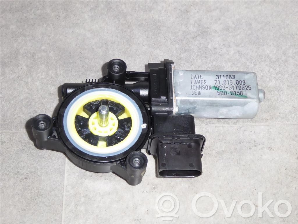 BMW 2 F45 Motor del regulador de la ventanilla de la puerta delantera 
