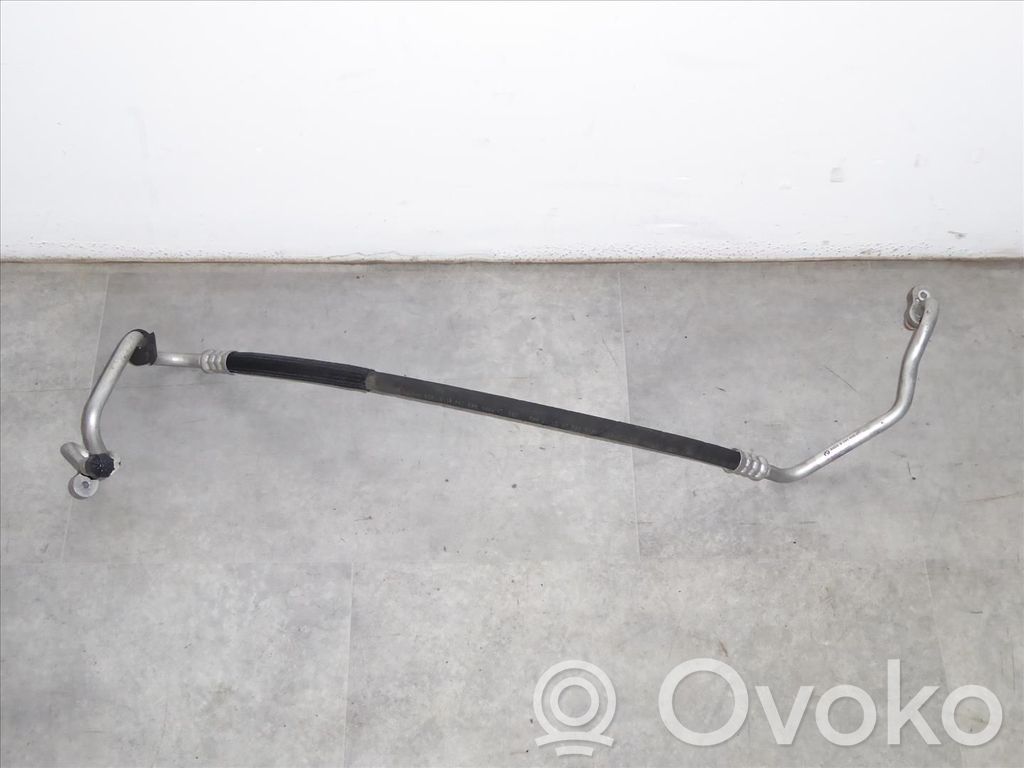 BMW 5 F10 F11 Ilmastointilaitteen putki (A/C) 