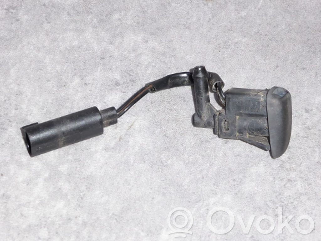 BMW 1 E81 E87 Ugello a spruzzo lavavetri per parabrezza