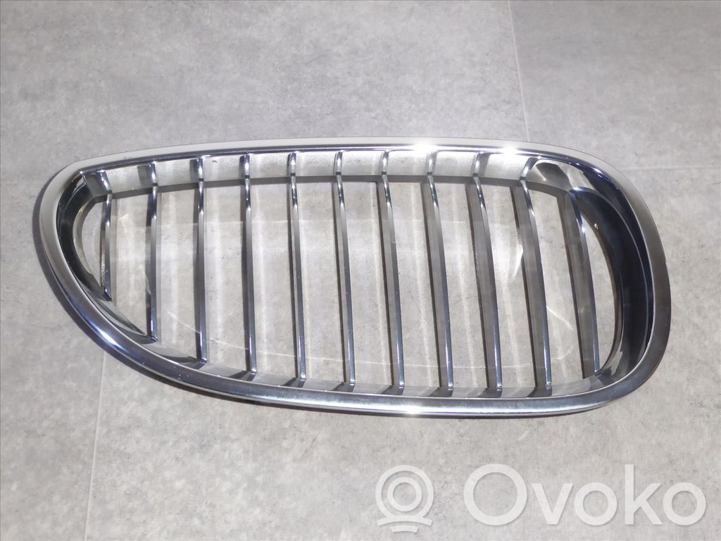 BMW 5 E60 E61 Grilă capotă 
