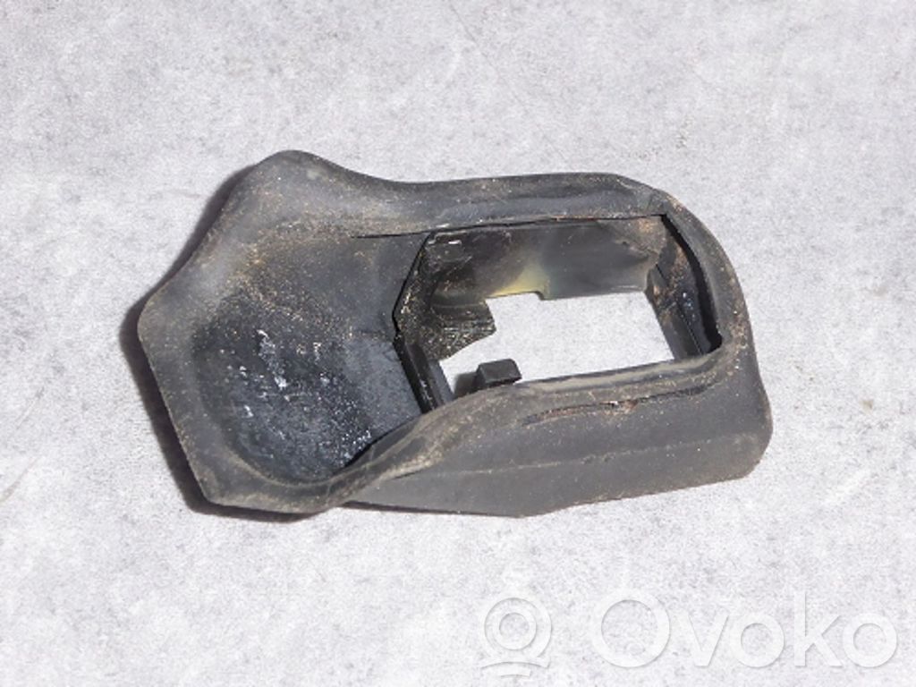 BMW 1 E81 E87 Etuoven pidätin 