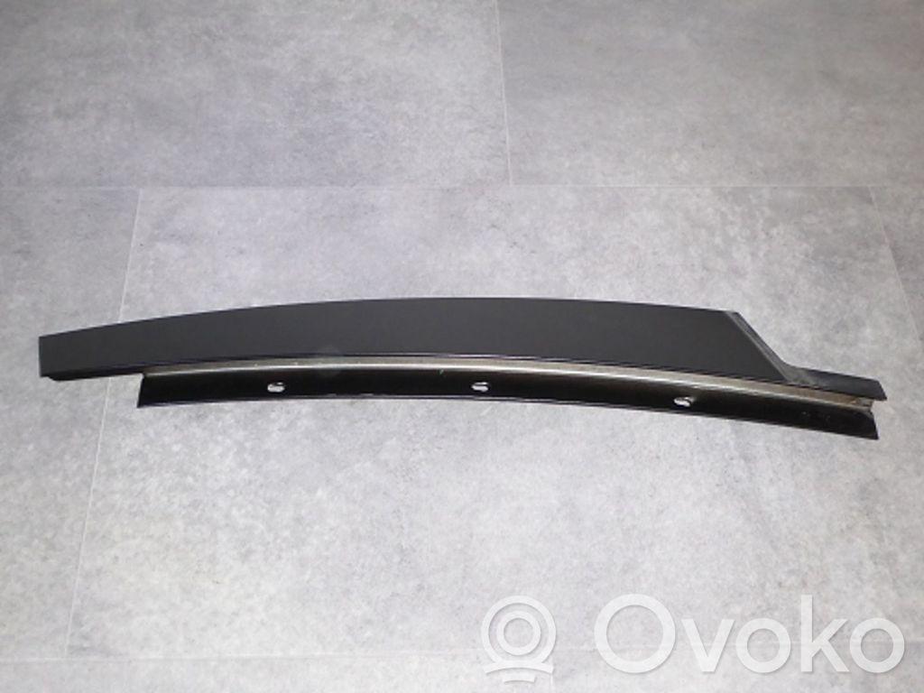 BMW 5 E60 E61 (B) Garniture de montant extérieur 