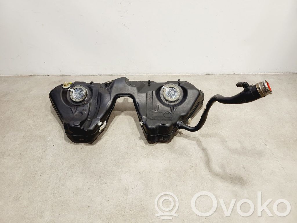 BMW 5 E60 E61 Polttoainesäiliö 