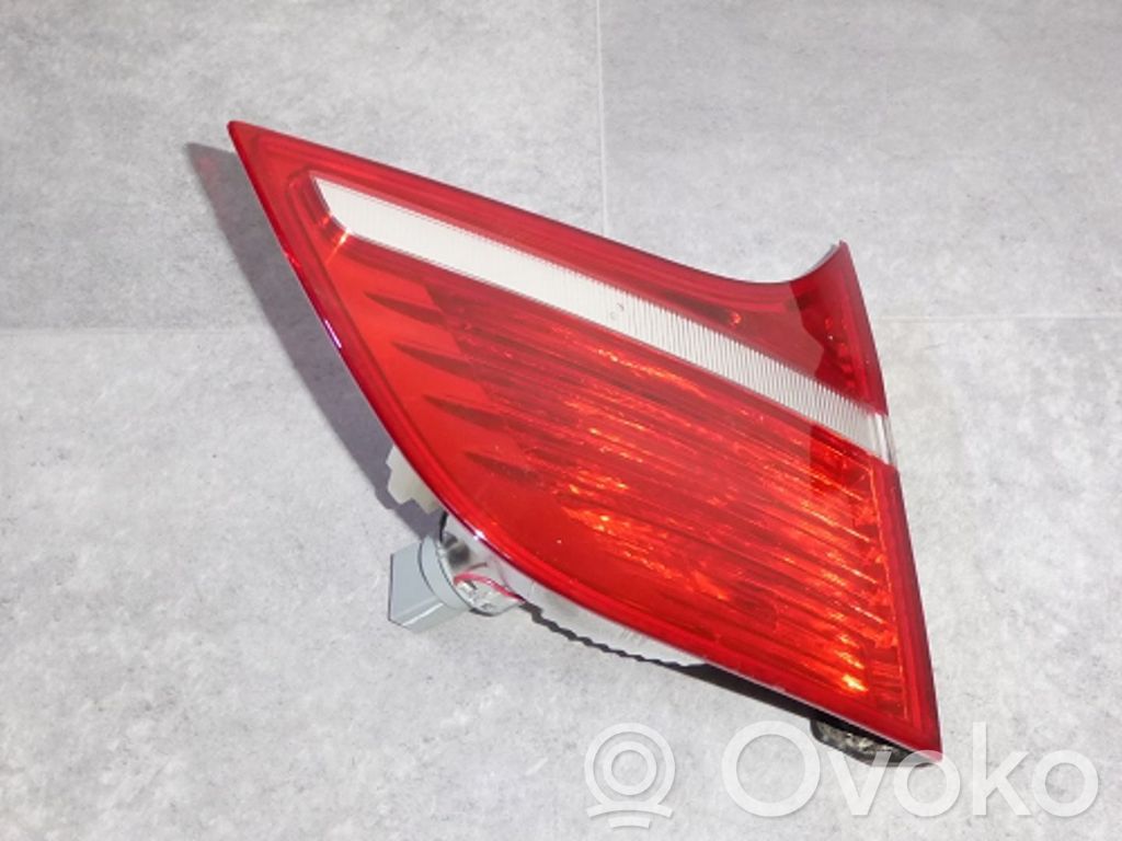 BMW X6 E71 Lampy tylnej klapy bagażnika 