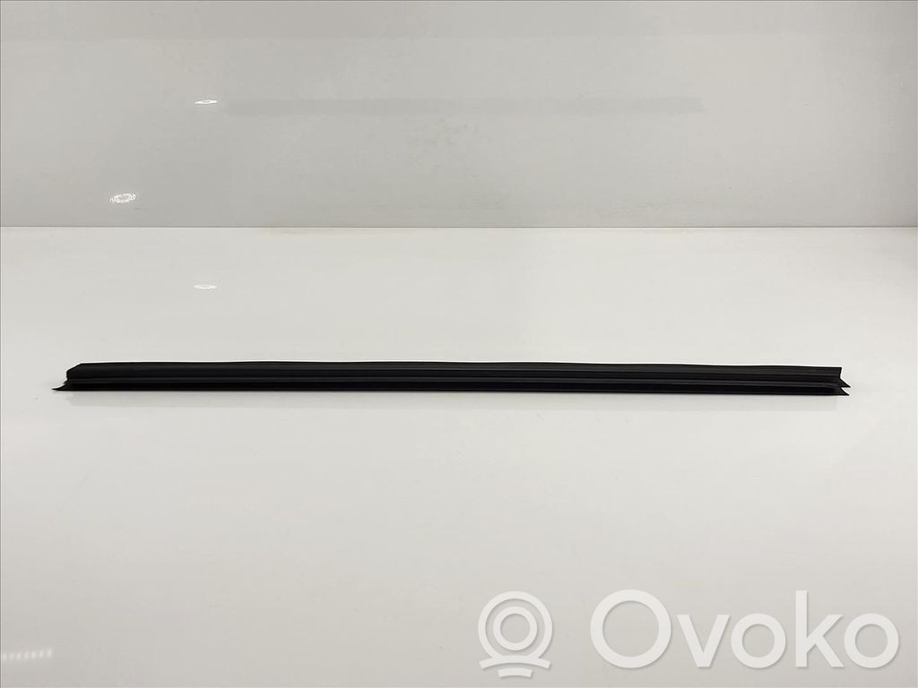 BMW X3 F25 Gumowa uszczelka drzwi przednich