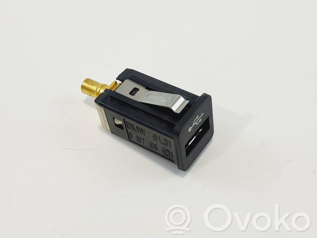 USB-Anschluss   84109237656,84109237656