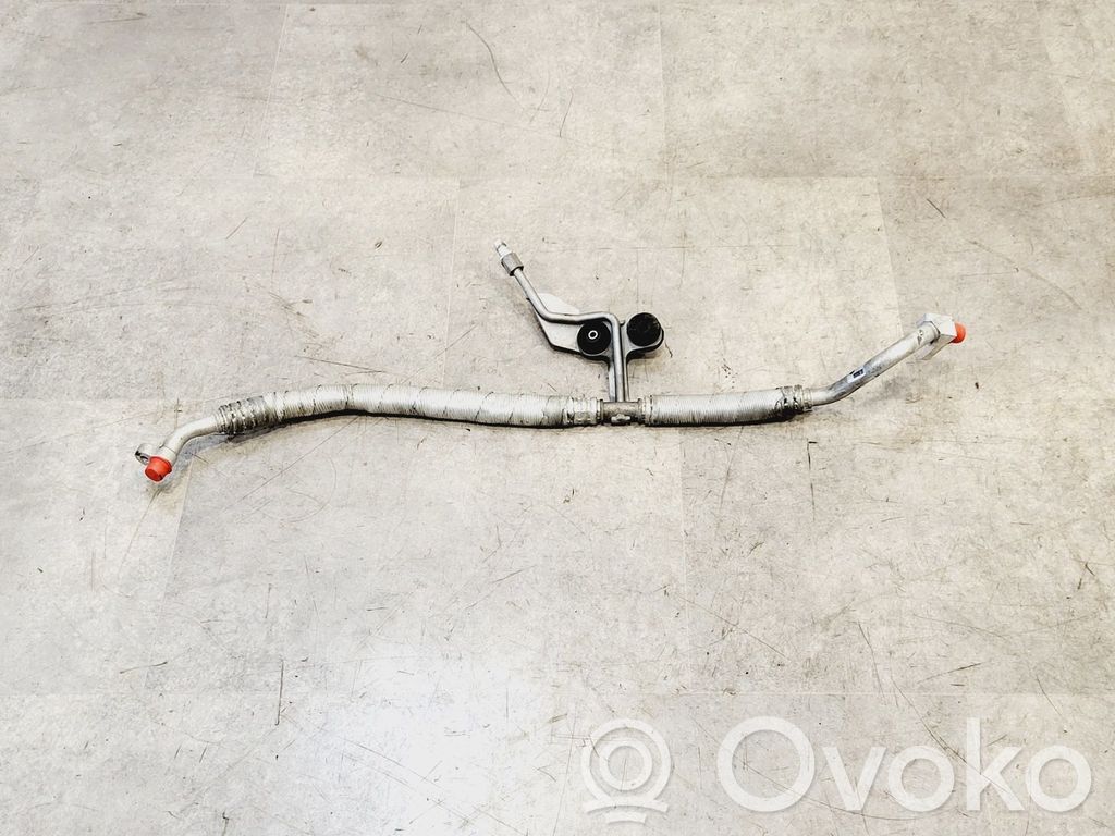 BMW 5 E60 E61 Ilmastointilaitteen putki (A/C) 