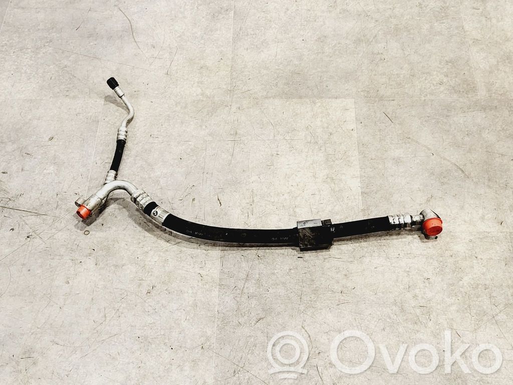 BMW 3 E92 E93 Ilmastointilaitteen putki (A/C) 