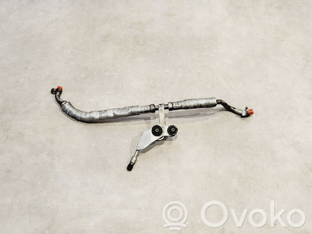 BMW 5 E60 E61 Ilmastointilaitteen putki (A/C) 