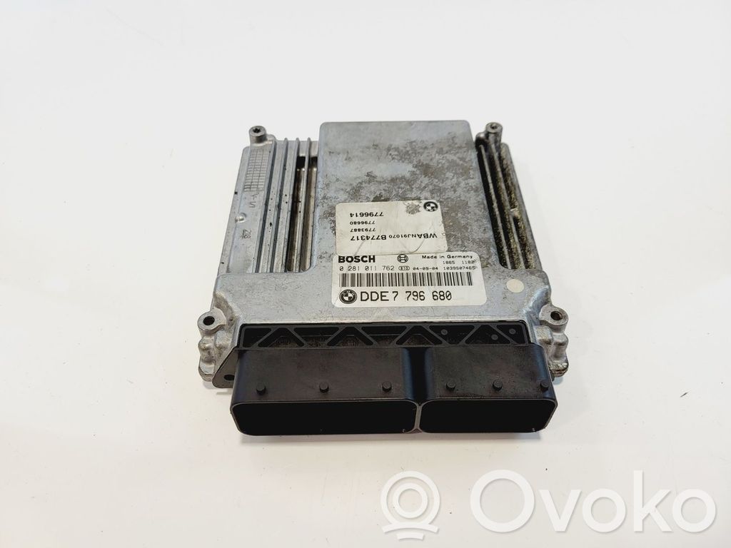 BMW 5 E60 E61 Engine control unit/module 