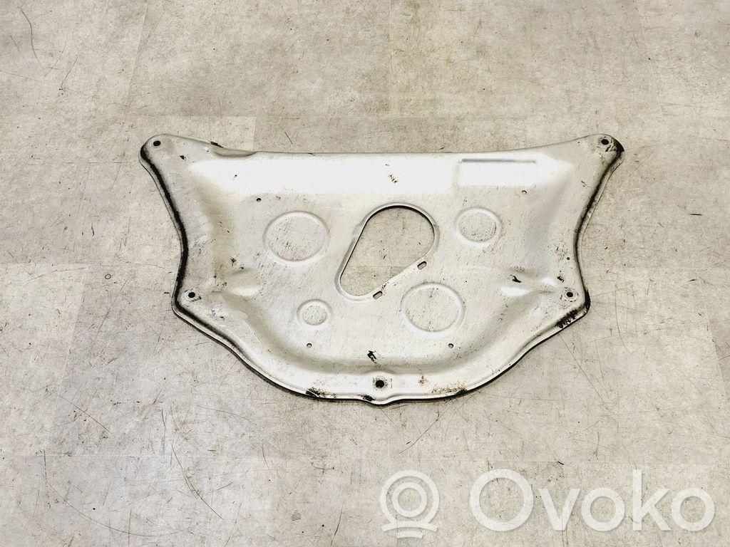 BMW 7 E65 E66 Alte piese de sub caroserie 