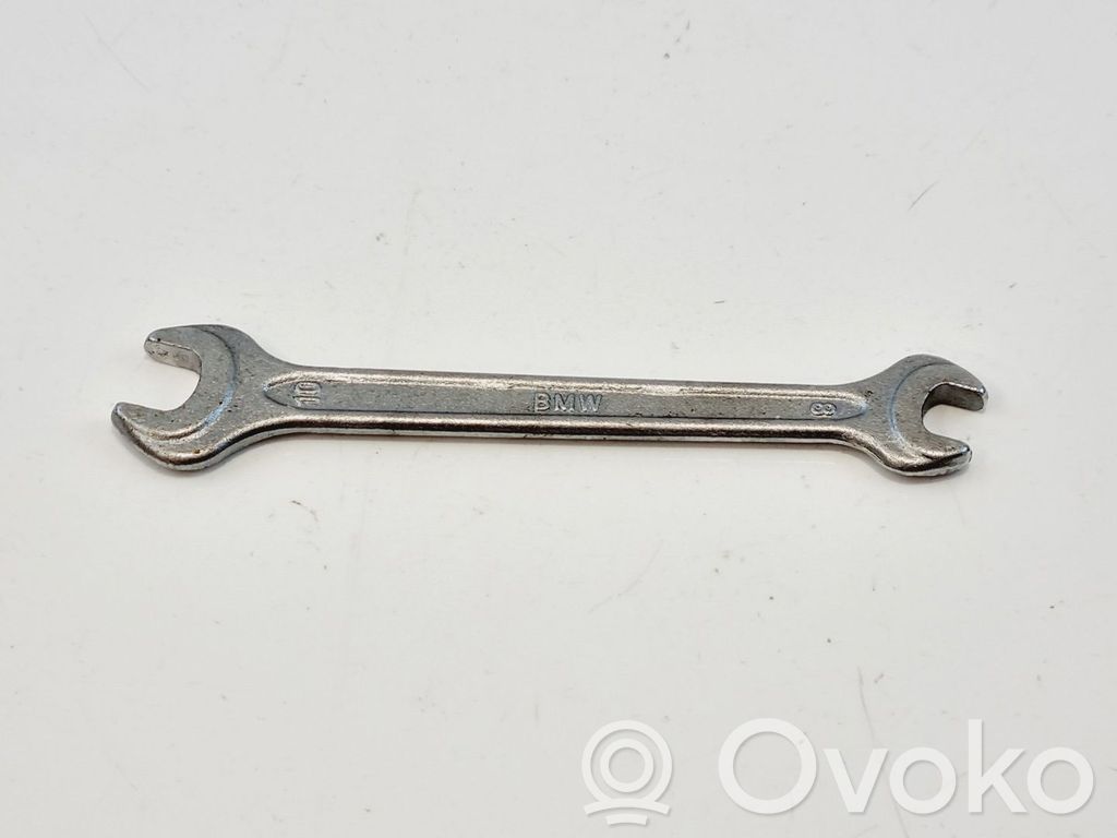 BMW 5 E60 E61 Kit d’outils 