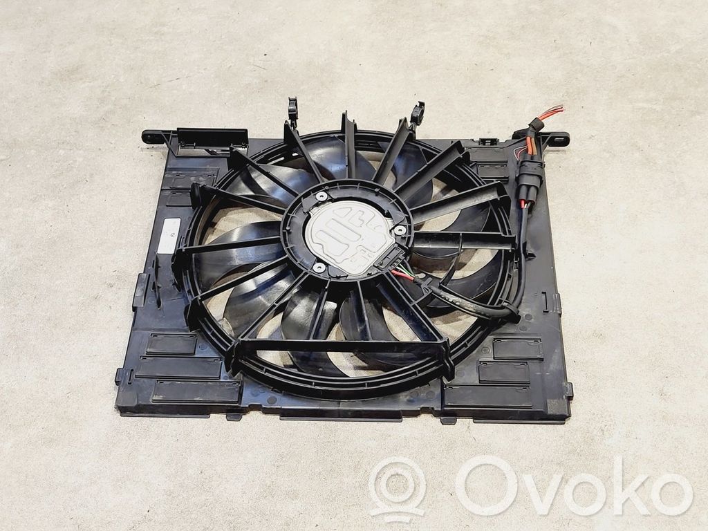 BMW 5 G30 G31 G38 Osłona wentylatora chłodnicy 