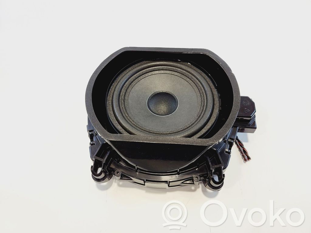 BMW X3 F25 Subwoofer 