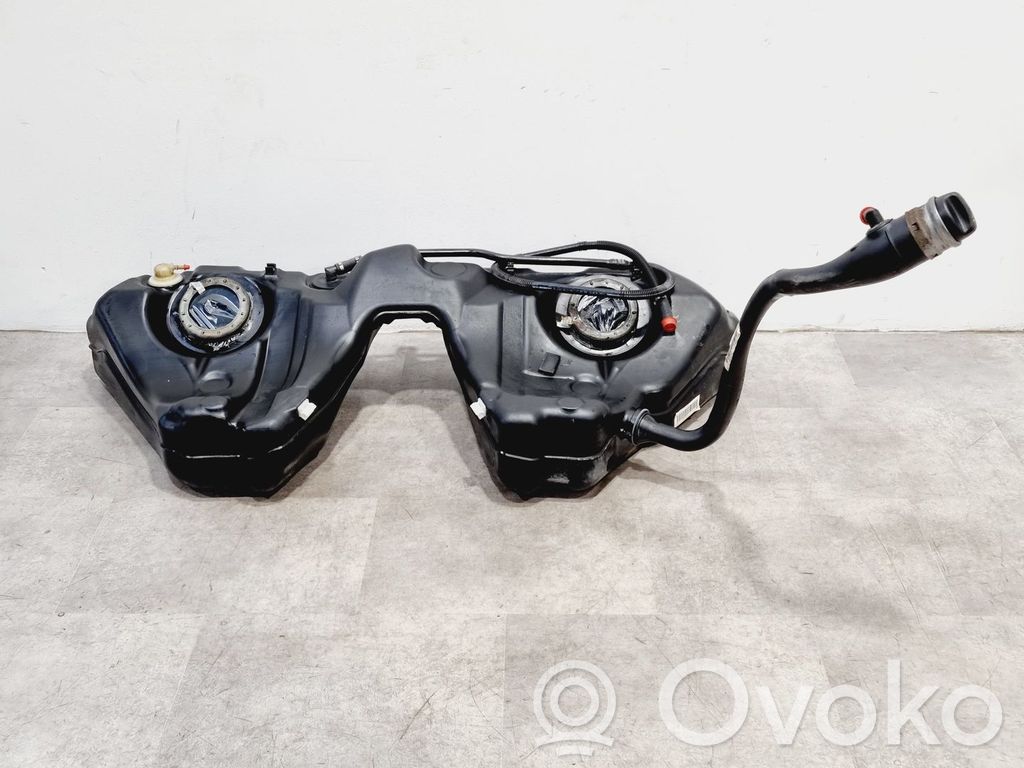 BMW 5 E60 E61 Polttoainesäiliö 