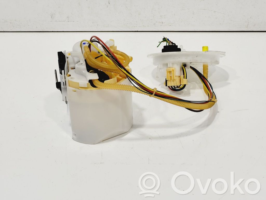 BMW 5 G30 G31 G38 Pompă combustibil în rezervor 