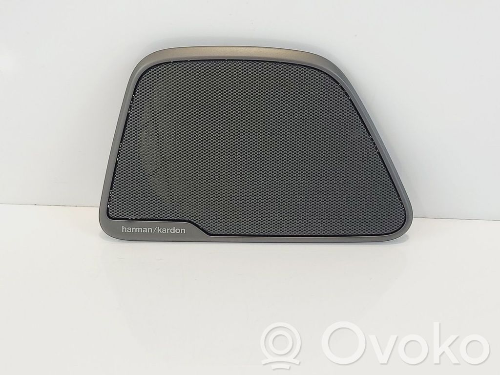 BMW 5 G30 G31 G38 Maskownica głośnika drzwi tylnych 